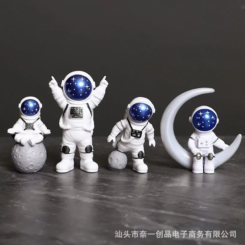 Astronaut Figurine Set – 3/4pcs Spaceman Statue for Kids & Home Decor