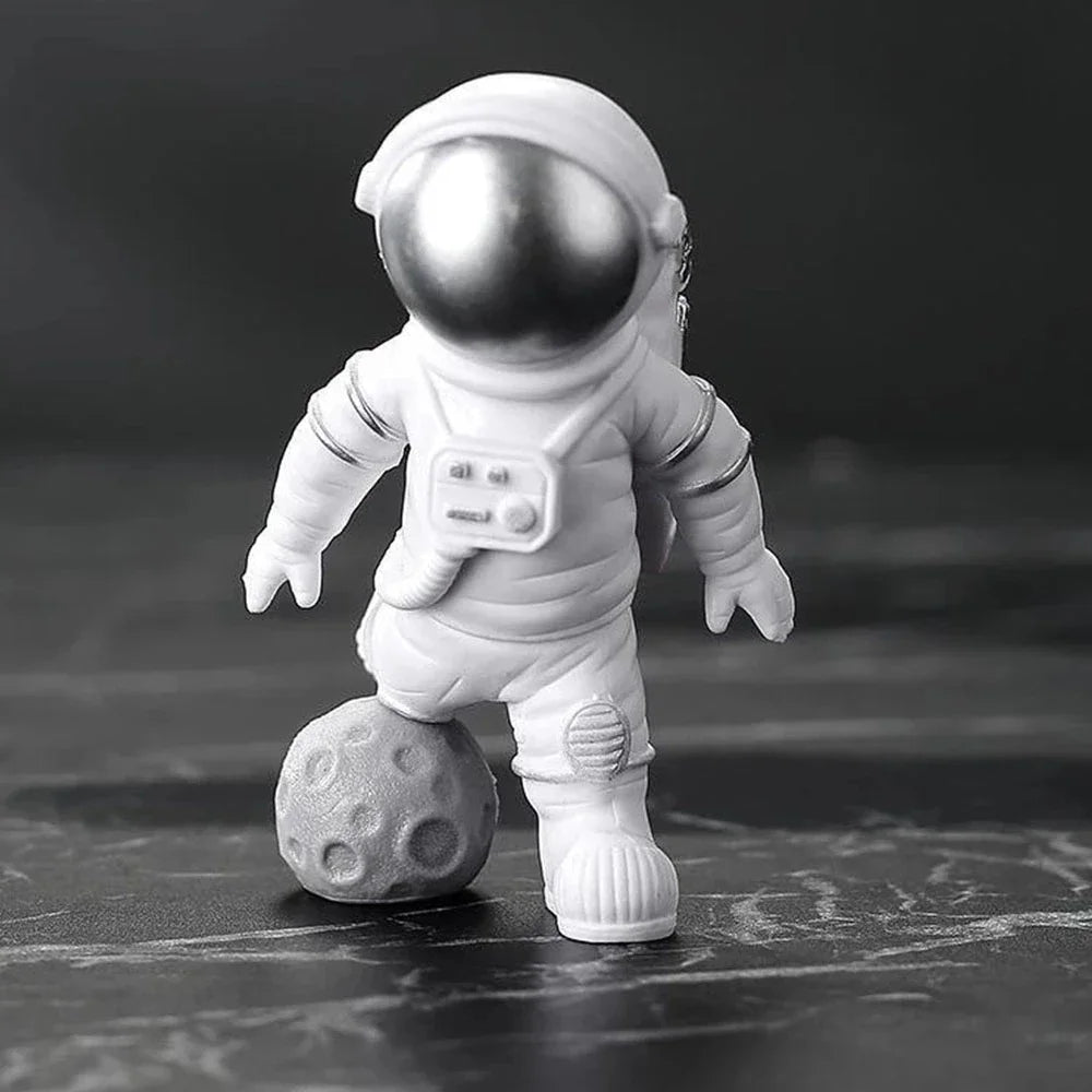 Astronaut Figurine Set – 3/4pcs Spaceman Statue for Kids & Home Decor